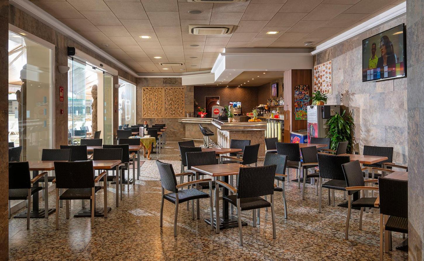 La Palmera & 4*